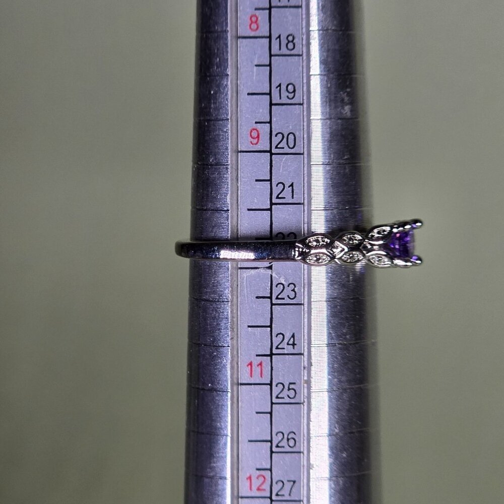 Twisted Silvery Ring With Simulated Amethyst Oval Center Size 9.75 (NWOT) - Picture 6 of 6